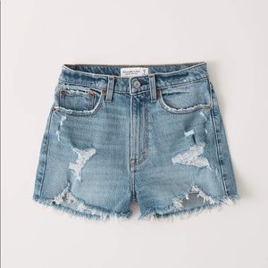 Abercrombie Curve Love High Rise Mom Shorts NWT